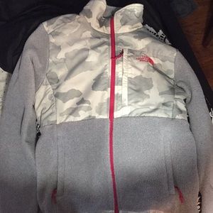I selling this jacket/ sweatshirt